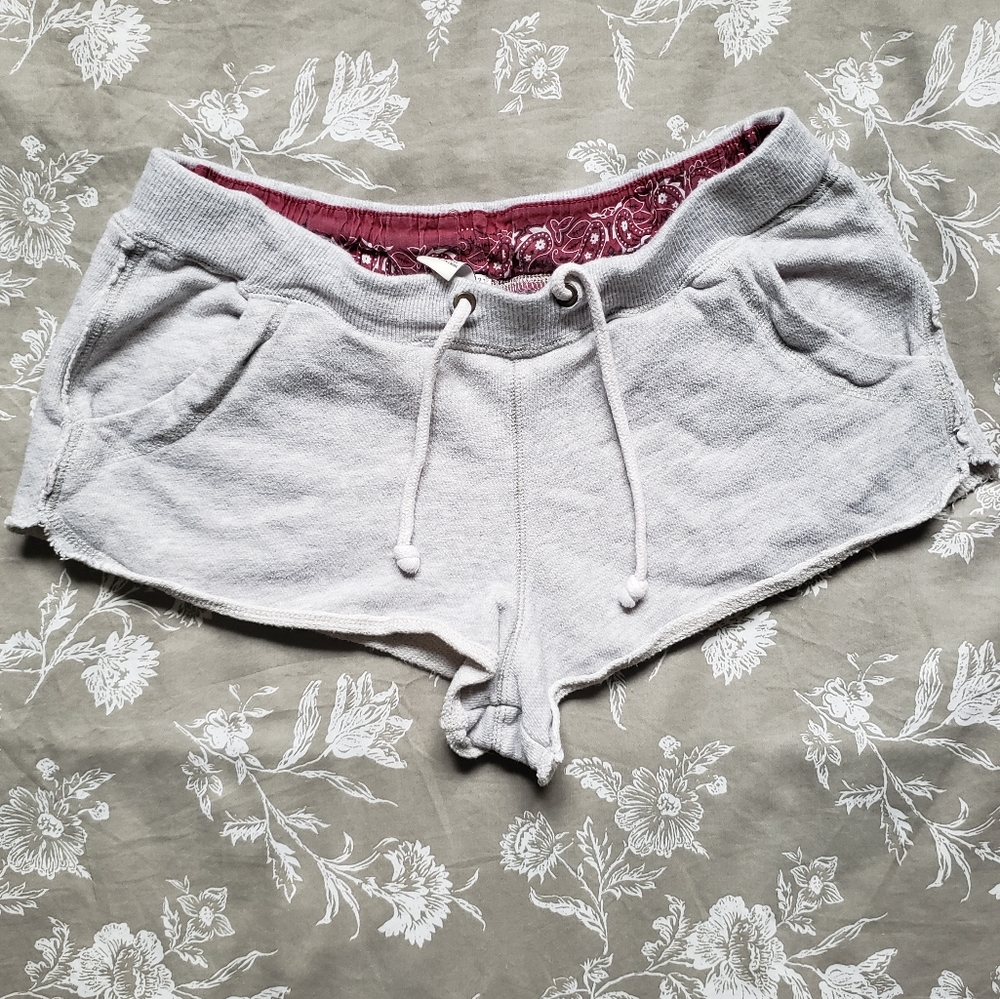 Forever 21 Grey and Red Shorts Size Small
